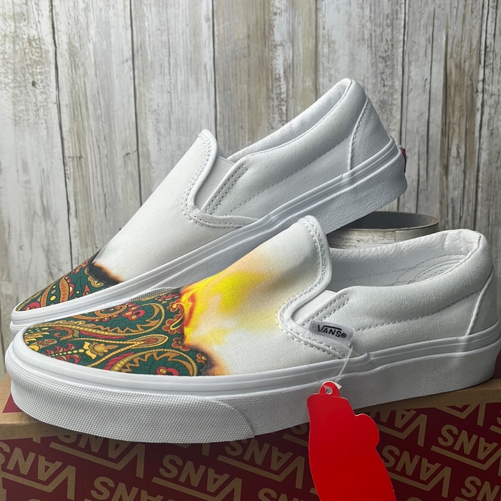Vans classic slip on Big Reveal sneaker